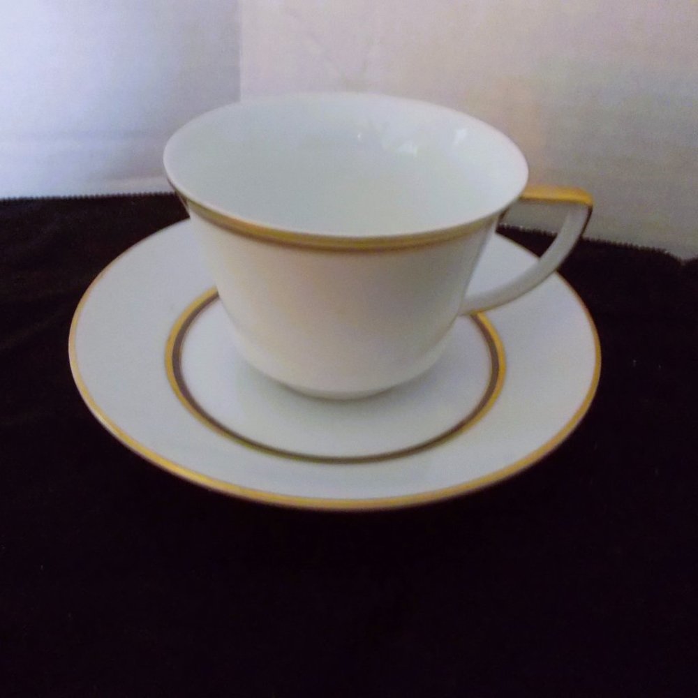 Set of 6 Rare Vintage Du-Mont by LINDEN Fine China Cups and Saucers